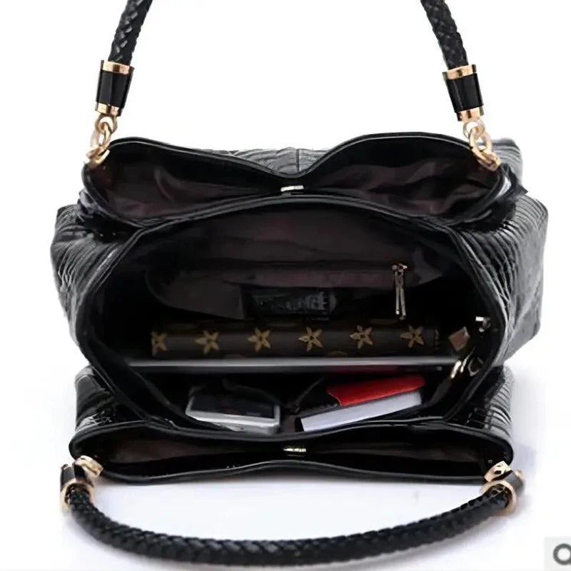 Bolso de mano con estampado de cocodrilo