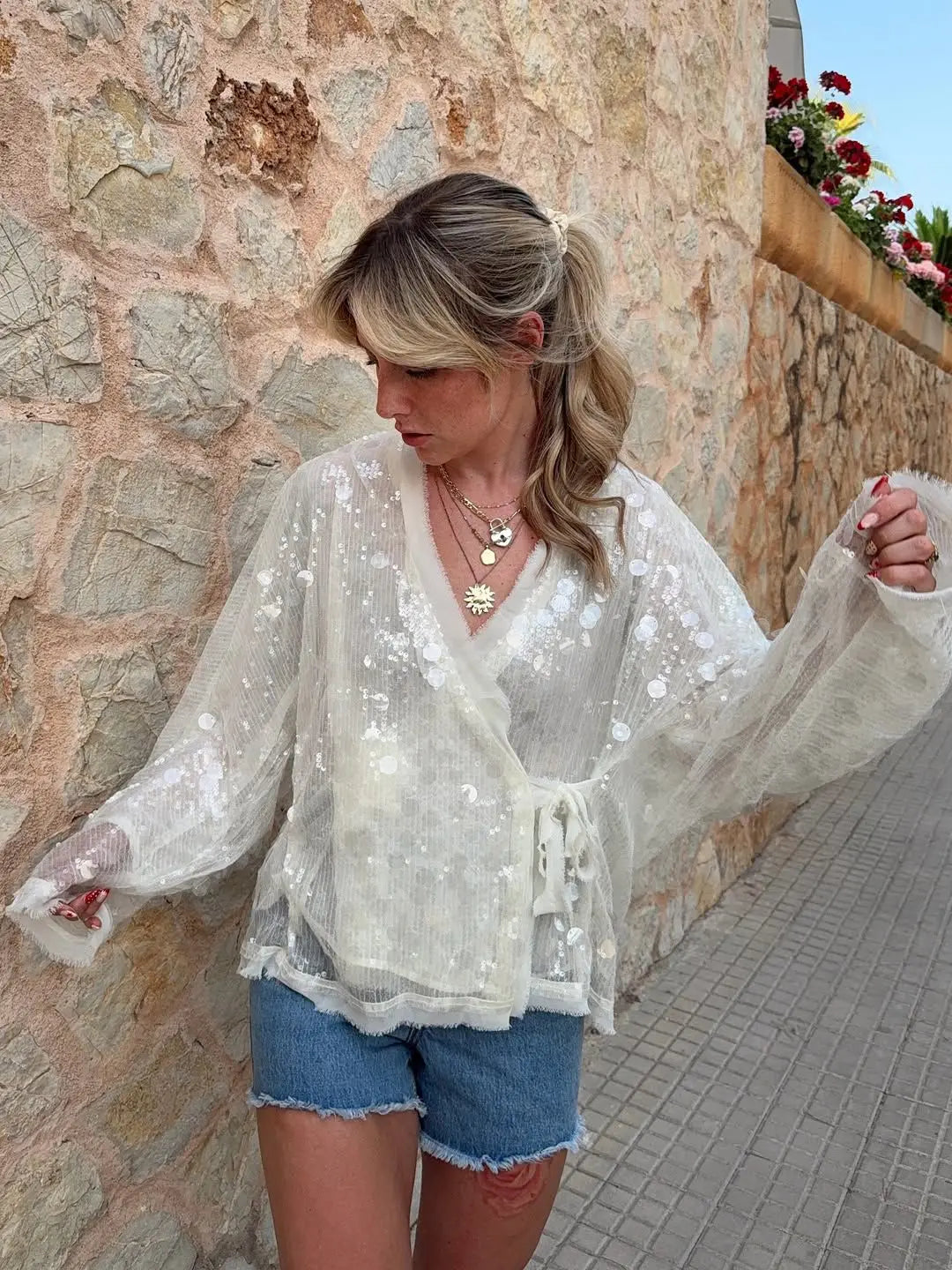 Chaqueta envolvente de kimono con lentejuelas