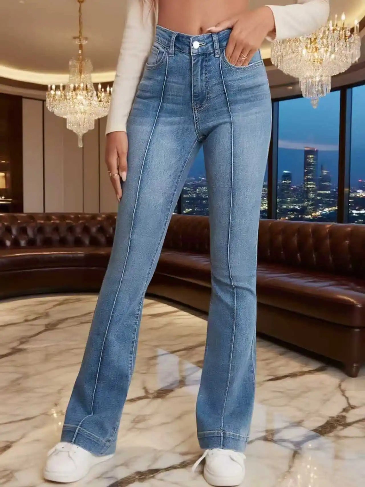 Vaqueros bootcut elásticos con detalle de costura