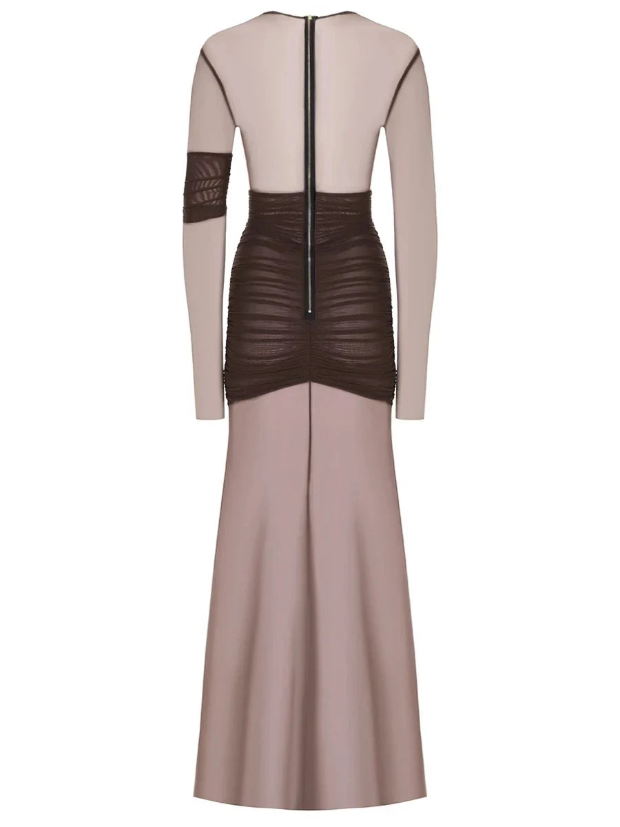 Elegante vestido de fiesta de malla transparente