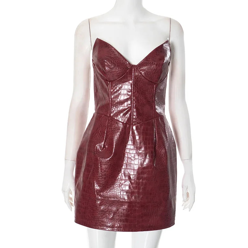 Minivestido de cuero sin tirantes para mujer
