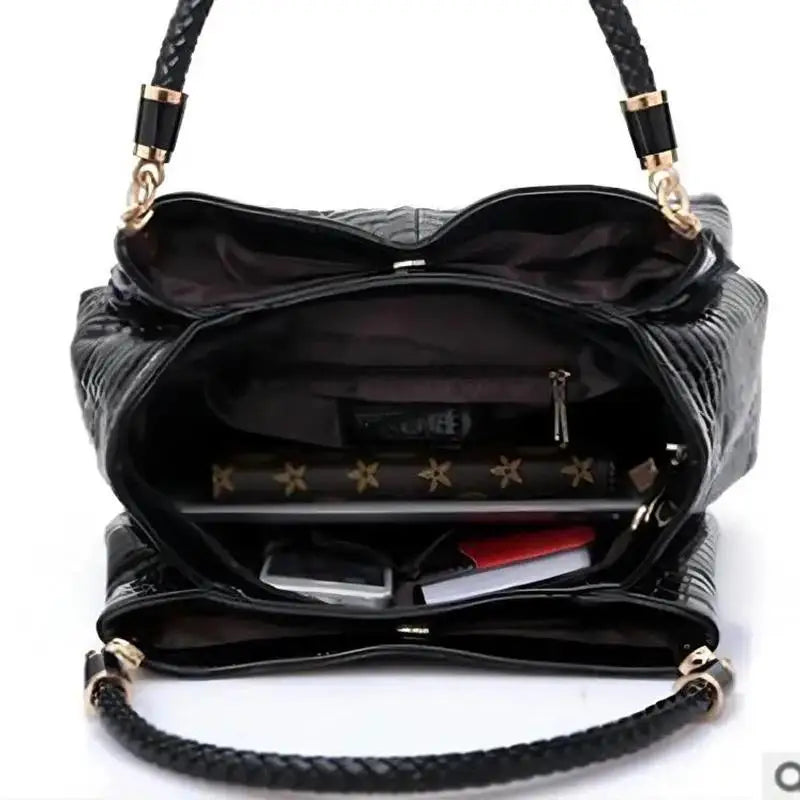 Bolso de mano con estampado de cocodrilo