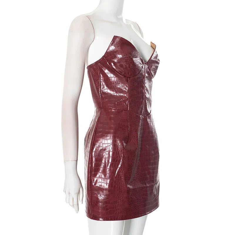 Minivestido de cuero sin tirantes para mujer